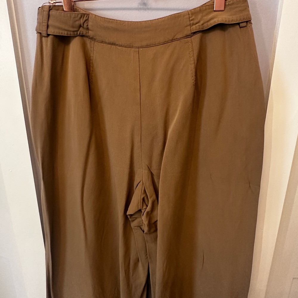 Intermix - Picture 4 of 5
